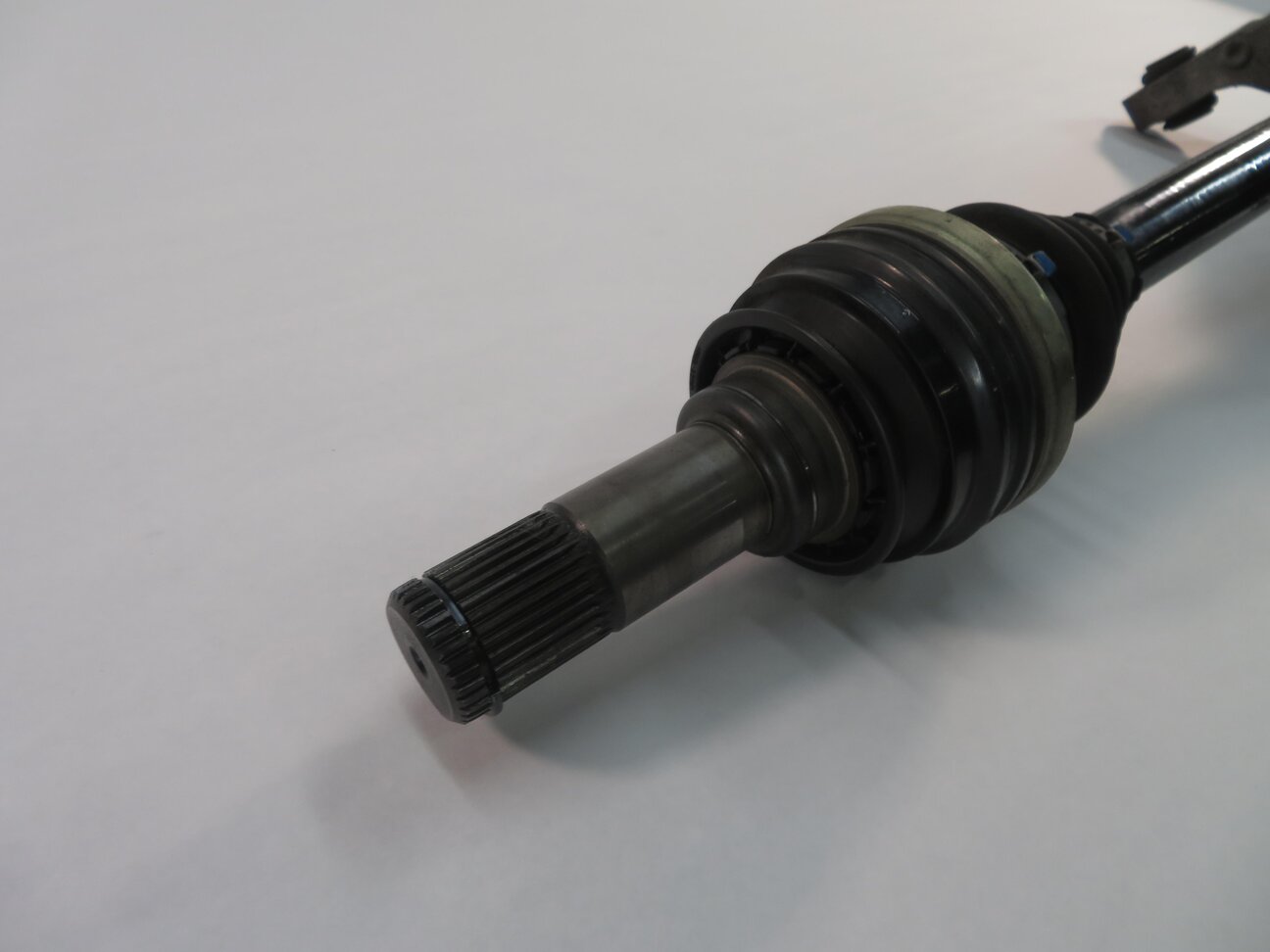 Thumbnail 3: 2010-2016 PORSCHE PANAMERA (970 G1) LEFT DRIVER REAR CV AXLE SHAFT w/ KNUCKLE