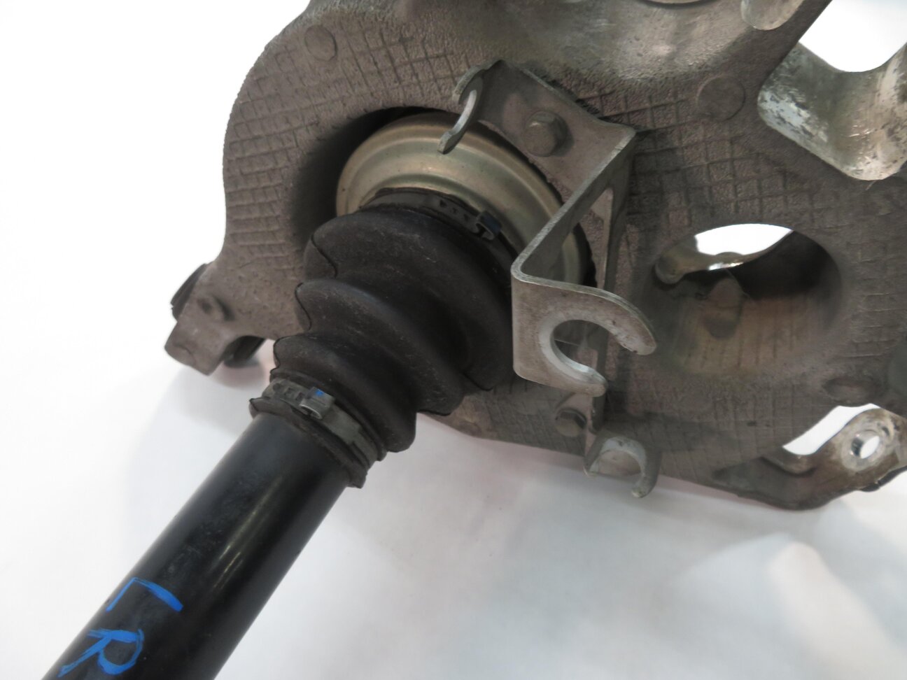 Thumbnail 4: 2010-2016 PORSCHE PANAMERA (970 G1) LEFT DRIVER REAR CV AXLE SHAFT w/ KNUCKLE