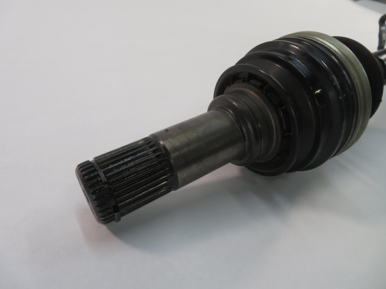 Thumbnail 4: 2010-2016 PORSCHE PANAMERA (970 G1) RIGHT PASSENGER REAR AXLE SHAFT w/ KNUCKLE