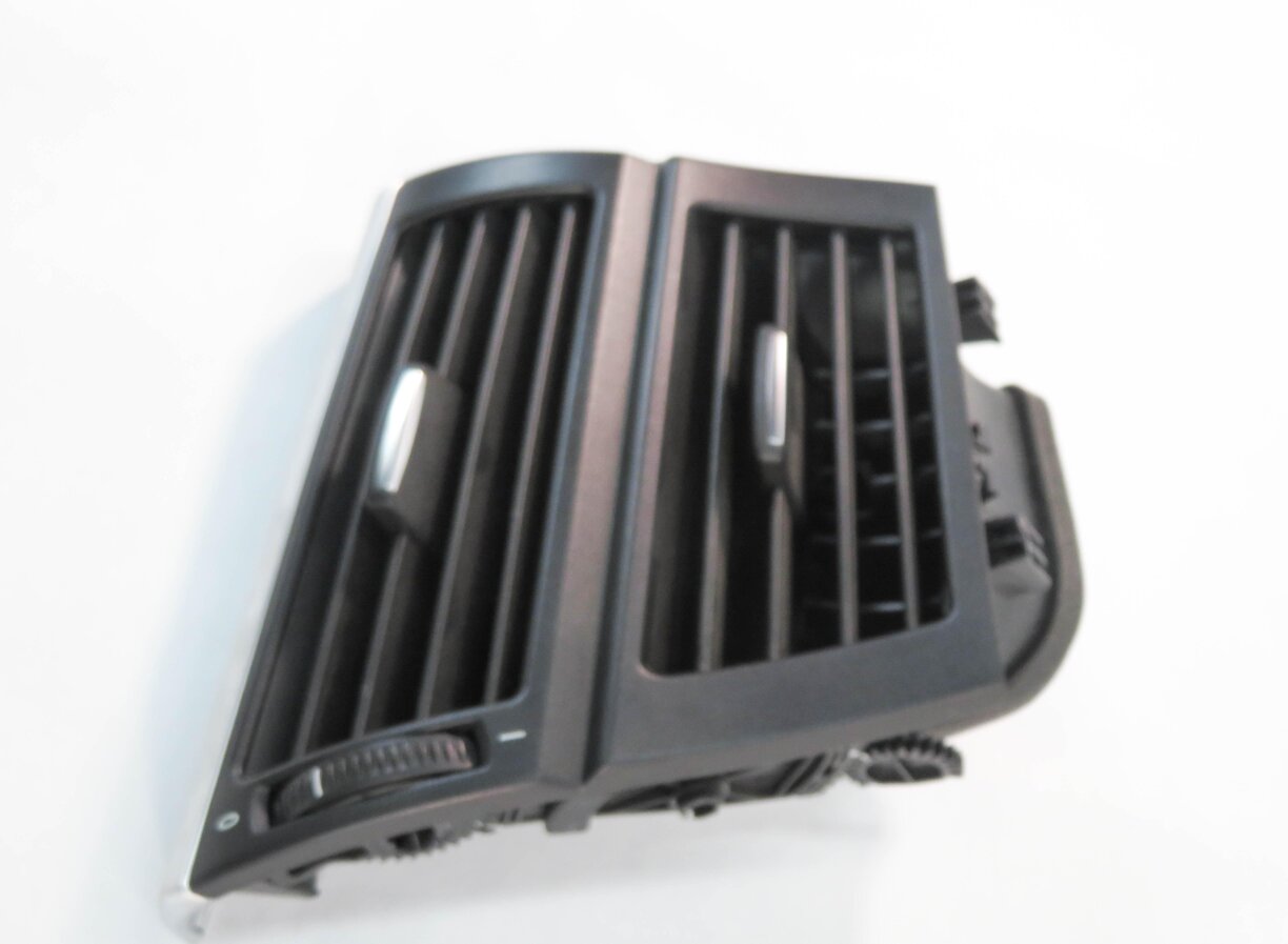 Thumbnail 2: 2013 BMW X5M ///M (E70) LEFT DRIVER DASH HEATER A/C AIR VENT