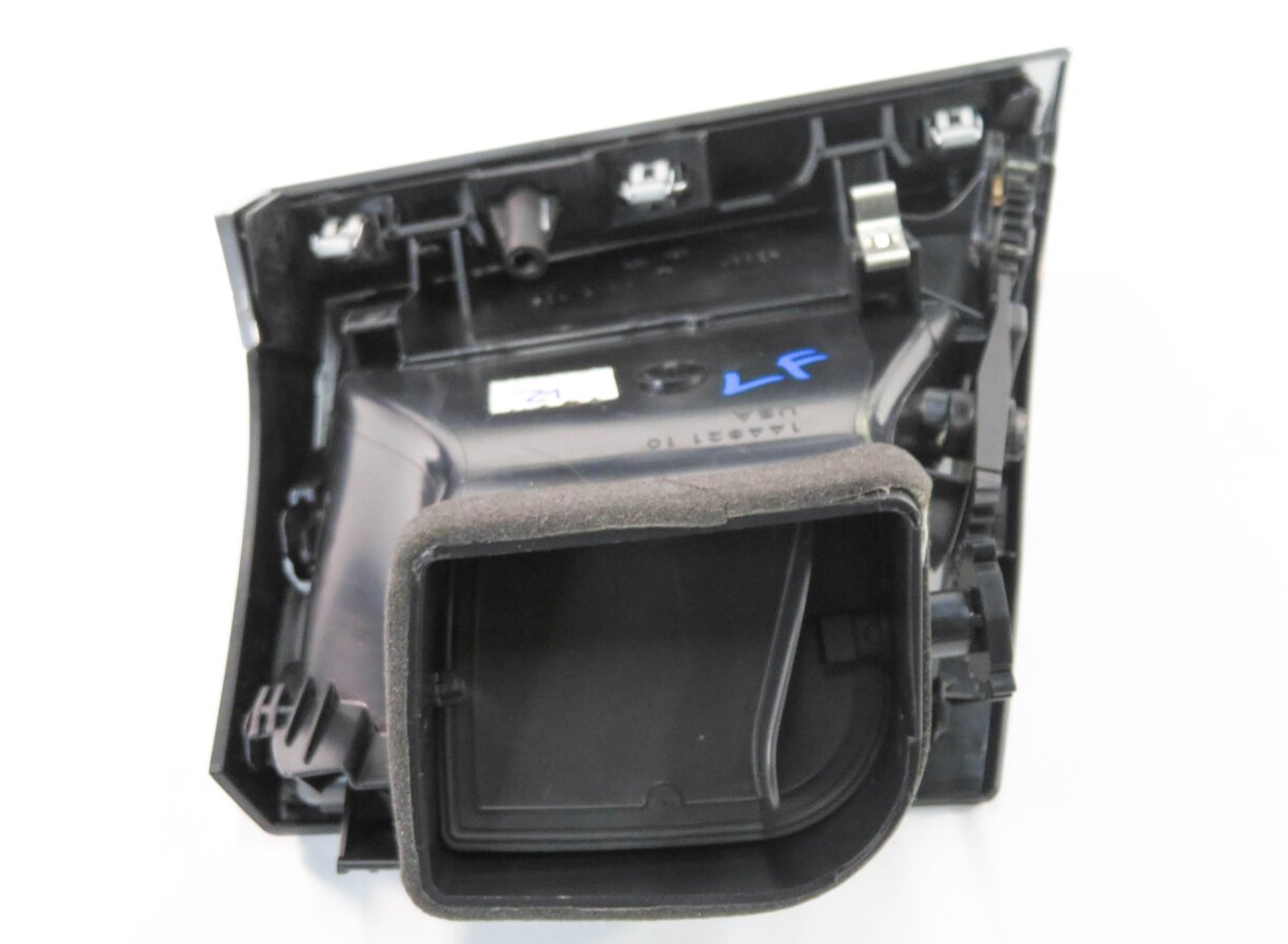 Thumbnail 5: 2013 BMW X5M ///M (E70) LEFT DRIVER DASH HEATER A/C AIR VENT