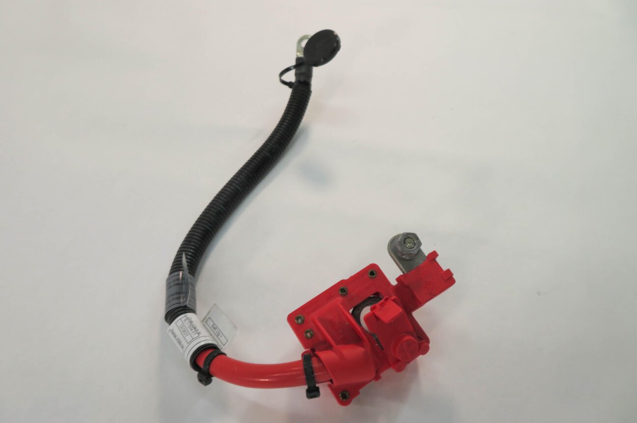 Thumbnail 3: 2013 BMW X5M ///M (E70) POSITIVE BATTERY CABLE SRS