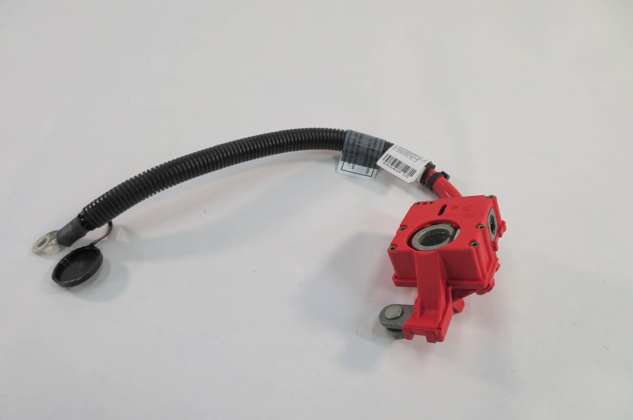 Thumbnail 6: 2013 BMW X5M ///M (E70) POSITIVE BATTERY CABLE SRS