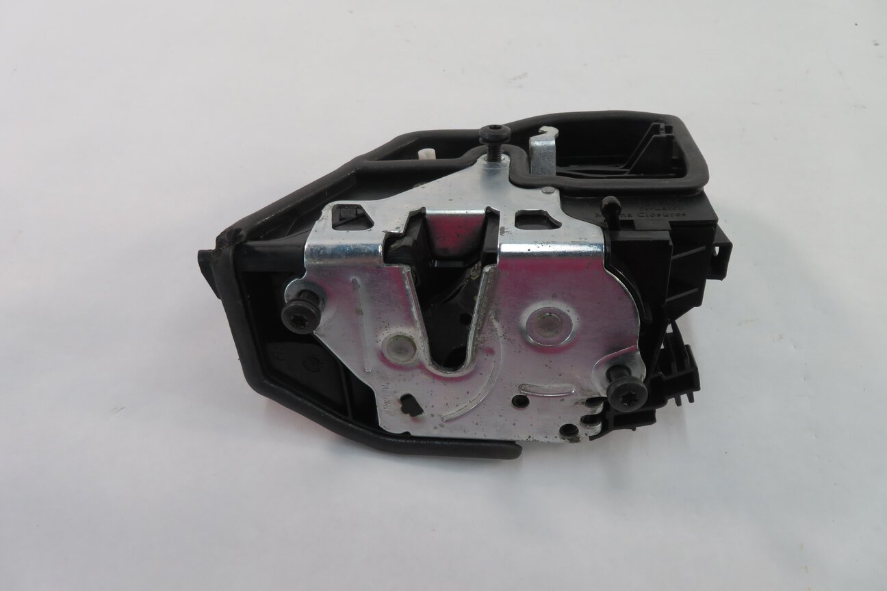 Thumbnail 4: 2013 BMW X5M ///M (E70) LEFT REAR DOOR LOCK LATCH ACTUATOR MOTOR