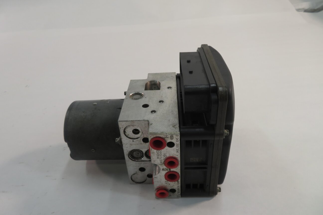 2007-2014 BMW X5 X5M X6 X6M (E70 / E71) ABS ANTI LOCK BRAKE PUMP w/ MODULE