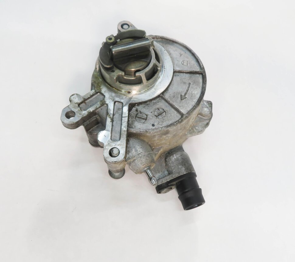 Thumbnail 4: 2010-2017 BMW 550i 650i 750i M5 M6 X5 X6 - 4.4L V8 TWIN TURBO BRAKE VACUUM PUMP