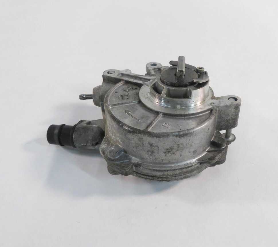 Thumbnail 5: 2010-2017 BMW 550i 650i 750i M5 M6 X5 X6 - 4.4L V8 TWIN TURBO BRAKE VACUUM PUMP