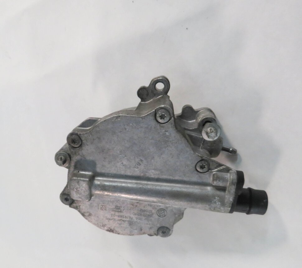 Thumbnail 6: 2010-2017 BMW 550i 650i 750i M5 M6 X5 X6 - 4.4L V8 TWIN TURBO BRAKE VACUUM PUMP