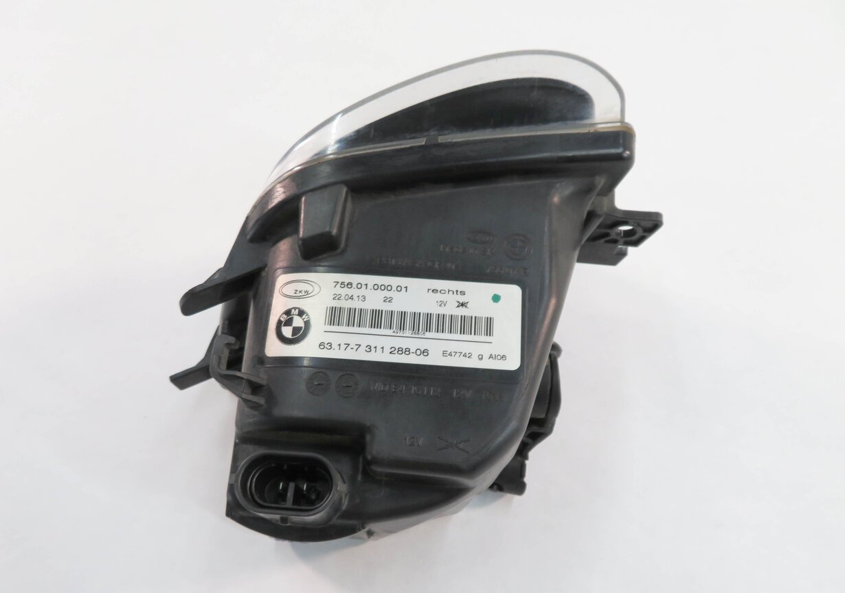 Thumbnail 6: 13-15 BMW 740i 750i 760i ACTIVEHYBRID-7 (F01 F02 F04) RIGHT LED FOGLIGHT LAMP
