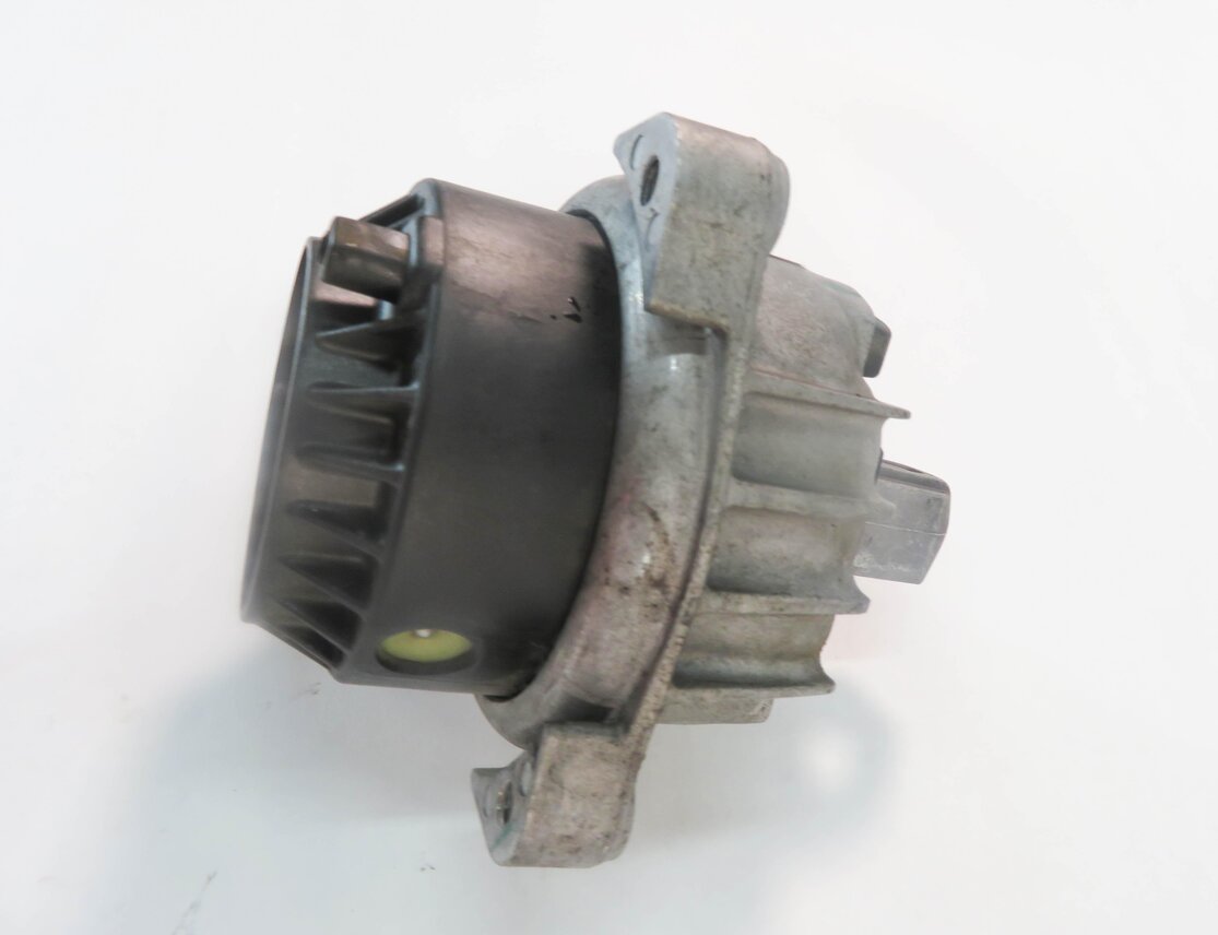 Thumbnail 3: 2013 BMW 750i (F01) 4.4L N63 TWIN TURBO ENGINE - RIGHT MOTOR MOUNT