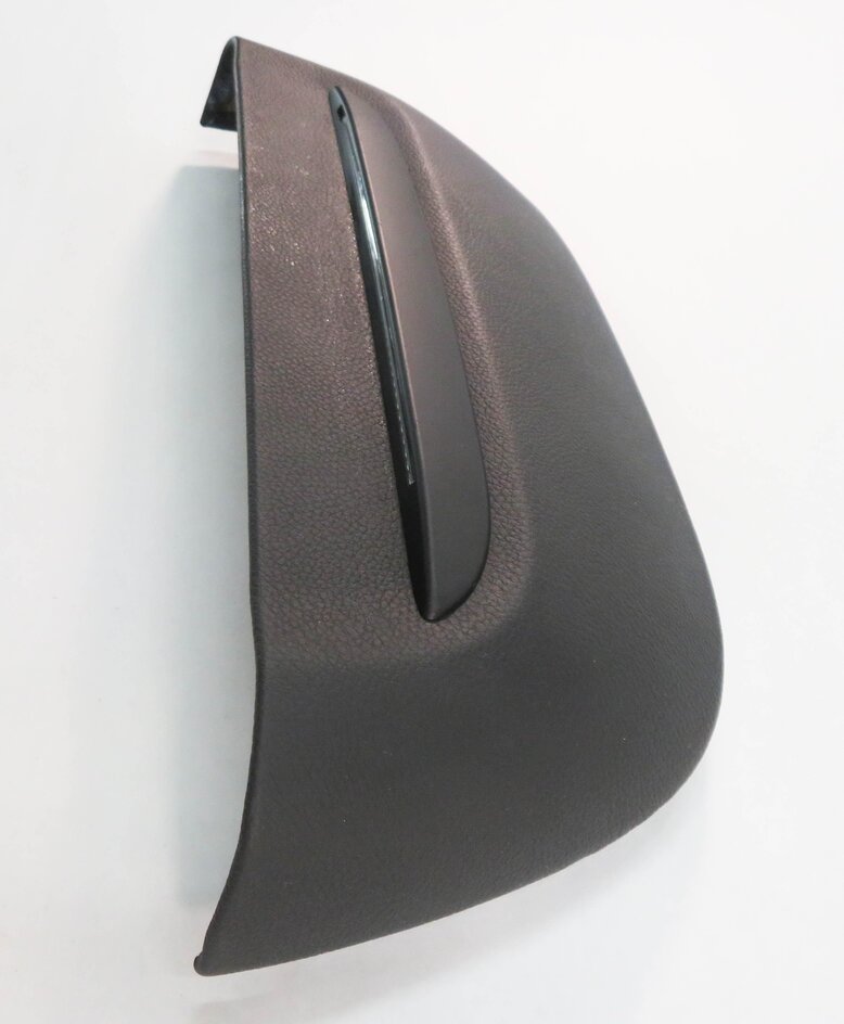 Thumbnail 3: 2013 BMW 750i (F01) RIGHT FRONT PASSENGER SEAT LIGHTED BACK PANEL (BLACK)