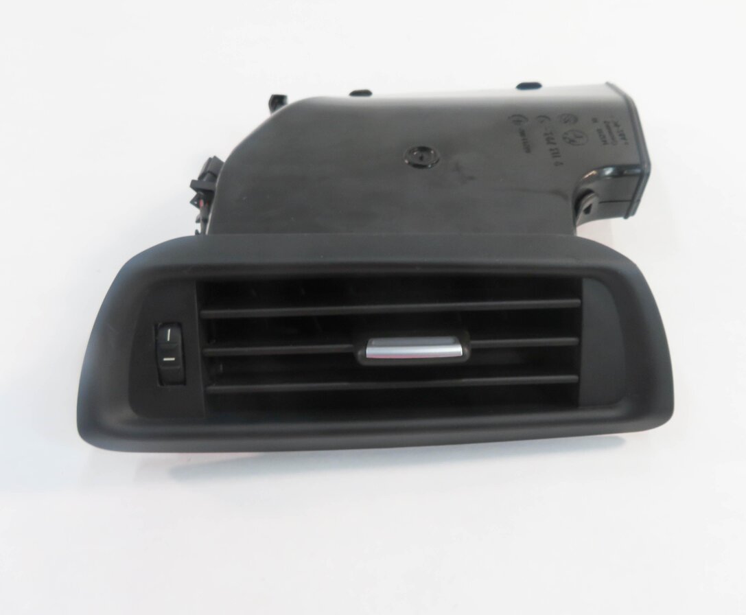 Thumbnail 2: 2013 BMW 750i (F01) LEFT DRIVER REAR PILLAR HEATER A/C AIR VENT