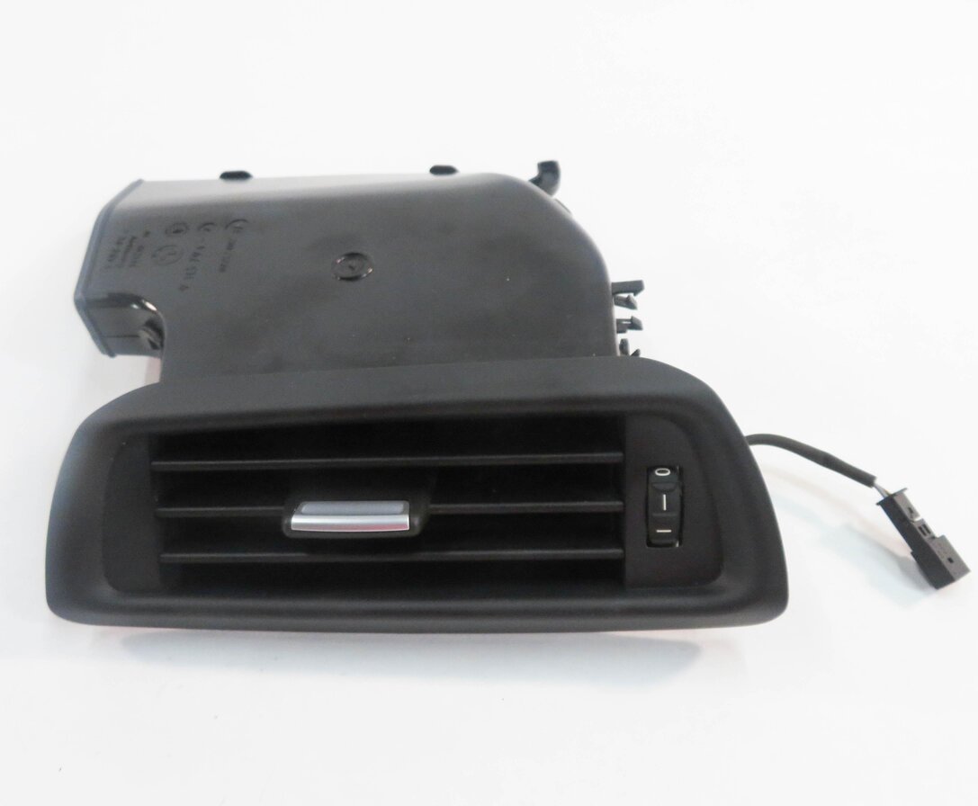 Thumbnail 2: 2013 BMW 750i (F01) RIGHT PASSENGER REAR PILLAR HEATER A/C AIR VENT