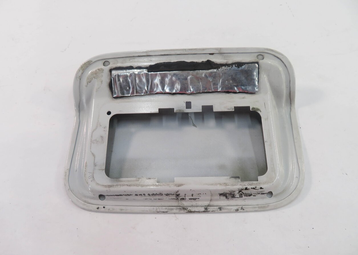 Thumbnail 5: 09-15 BMW 740Li 750Li 760Li B7 LWB (F02) FUEL TANK DOOR TRIM COVER (WHITE 300)