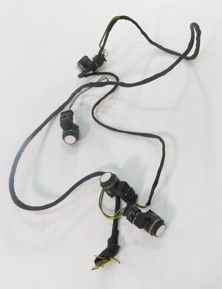 Thumbnail 2: 2013 BMW 750i (F01) REAR PDC PARK DISTANCE SENSOR SET-4 w/ HARNESS (WHITE 300)