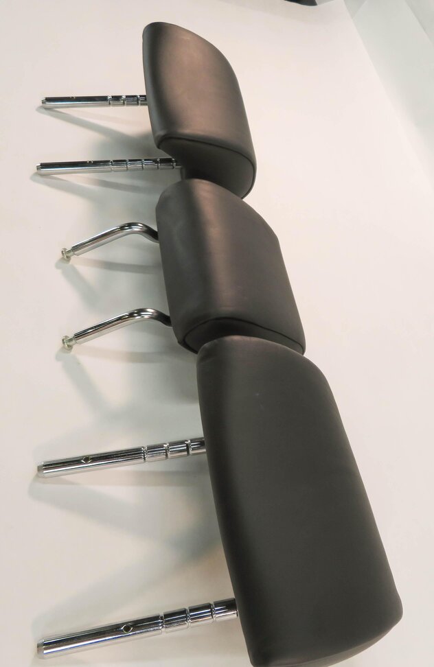 Thumbnail 3: 2013 BMW 750i (F01) REAR - LEFT / CENTER / RIGHT - HEADREST SET (BLACK LEATHER)