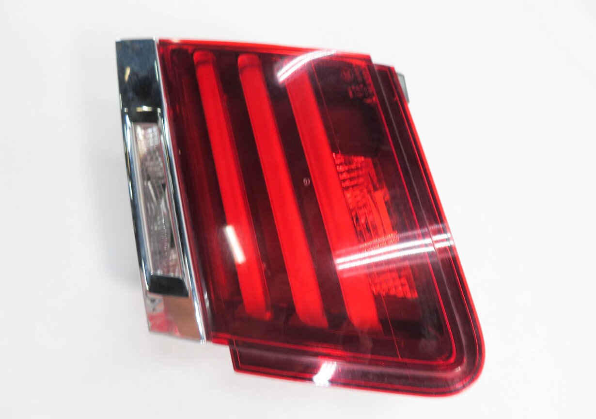Thumbnail 4: 13-15 BMW 740i 750i 760i ACTIVEHYBRID-7 B7 (F01 F02 F04) RIGHT INNER TAILLIGHT