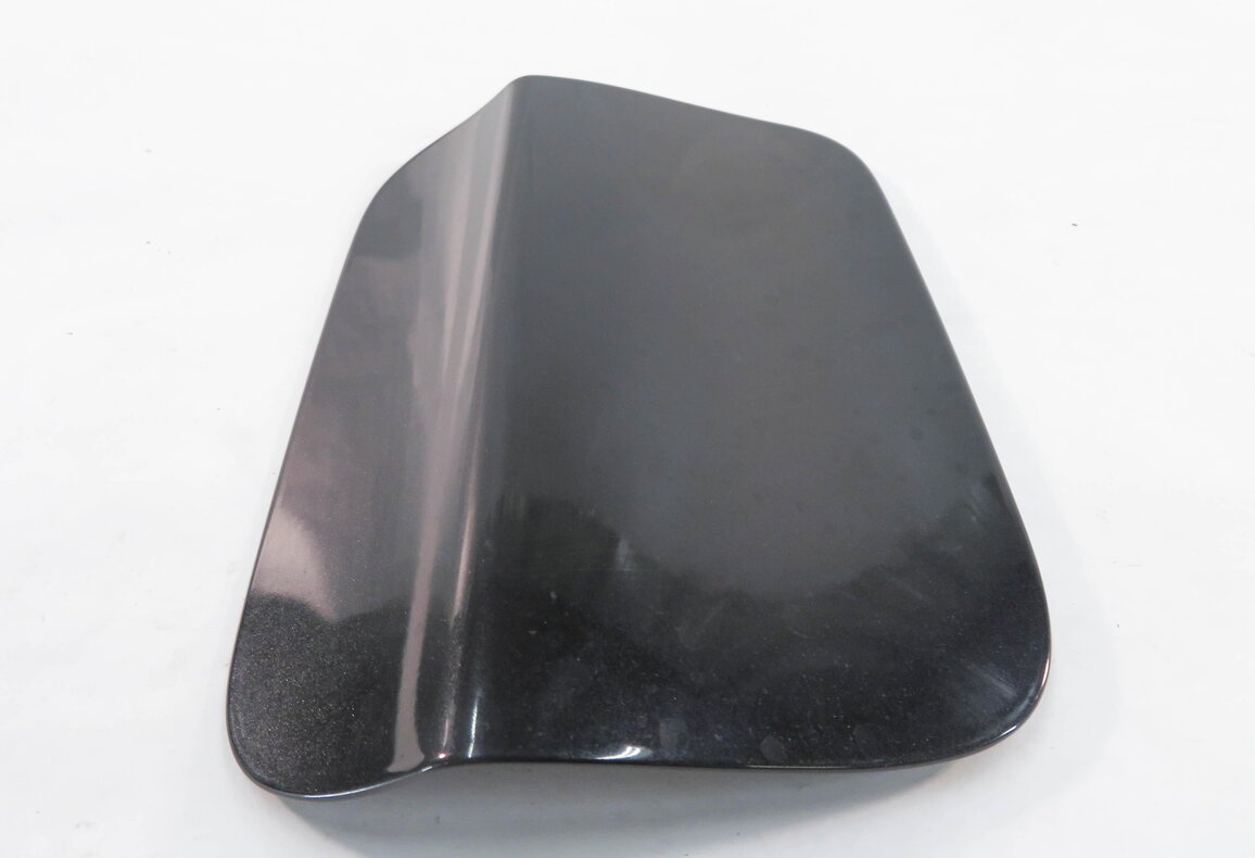 Thumbnail 4: 09-15 BMW 740Li 750Li 760Li B7 LWB (F02) FUEL TANK FILLER DOOR TRIM (BLACK)