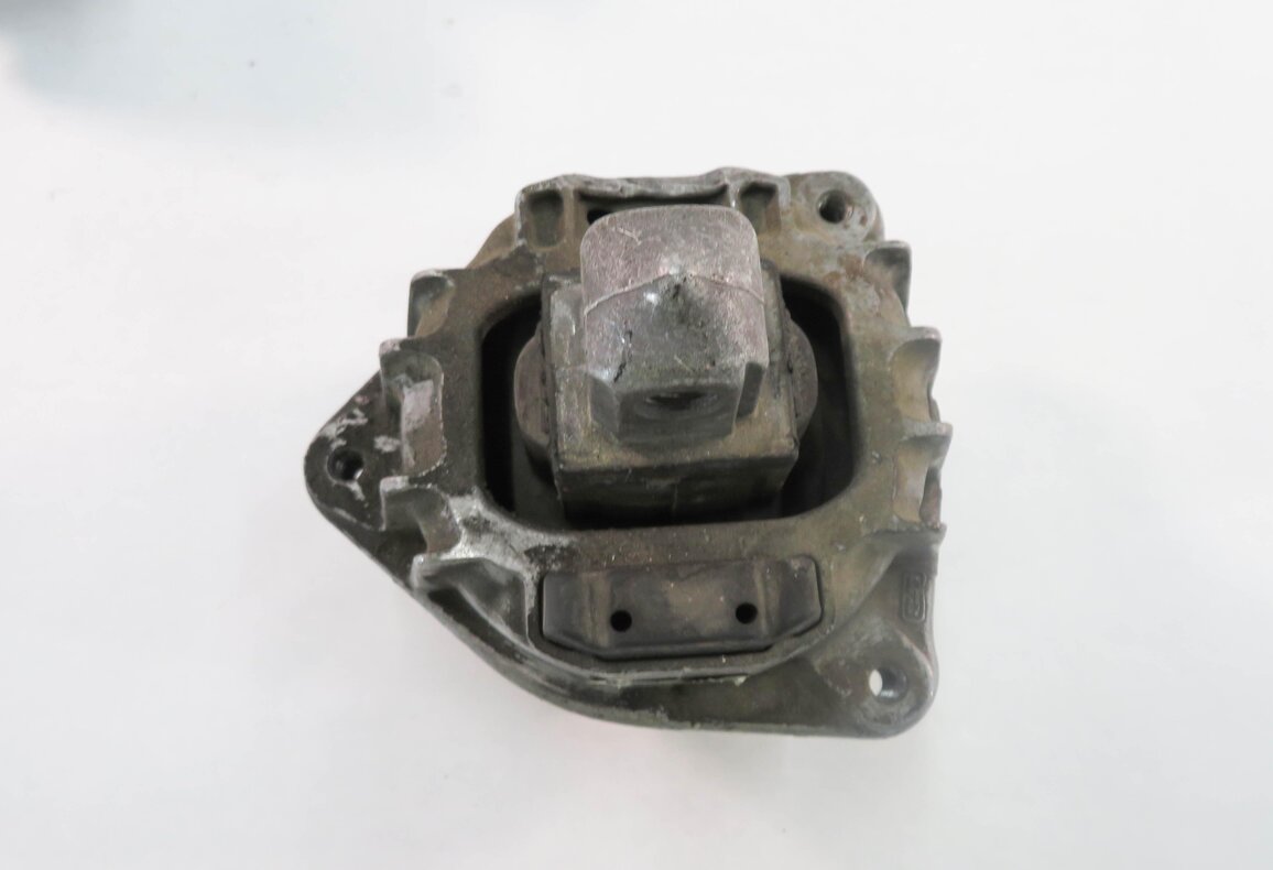 Thumbnail 6: 2010 BMW 750i (F01) 4.4L N63 TWIN TURBO ENGINE - LEFT & RIGHT MOTOR MOUNT SET-2