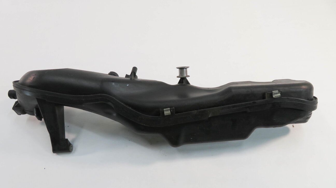 Thumbnail 6: 08-14 BMW 550i 650i 750i X5 X6 (F01 F10 E70 E71) 4.4L N63 LEFT INTAKE MANIFOLD