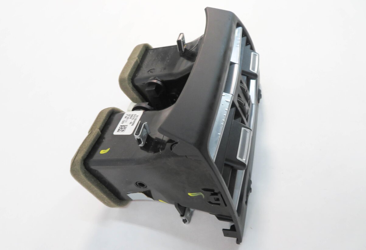 Thumbnail 3: 2010 BMW 750i (F01) REAR CENTER CONSOLE HEATER A/C AIR VENT