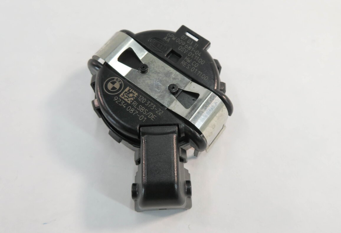 Thumbnail 5: 2010 BMW 750i (F01) RAIN WATER SOLAR LIGHT SENSOR (RLS)