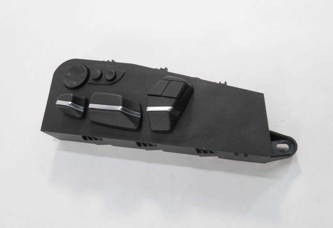 Thumbnail 2: 2010 BMW 750i (F01) LEFT FRONT DRIVER POWER SEAT ADJUSTMENT SWITCH BUTTON PANEL
