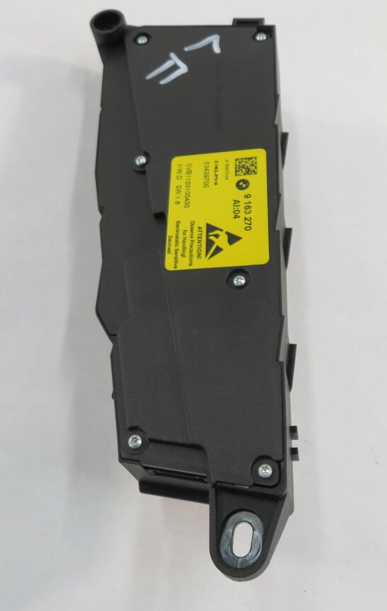 Thumbnail 5: 2010 BMW 750i (F01) LEFT FRONT DRIVER POWER SEAT ADJUSTMENT SWITCH BUTTON PANEL