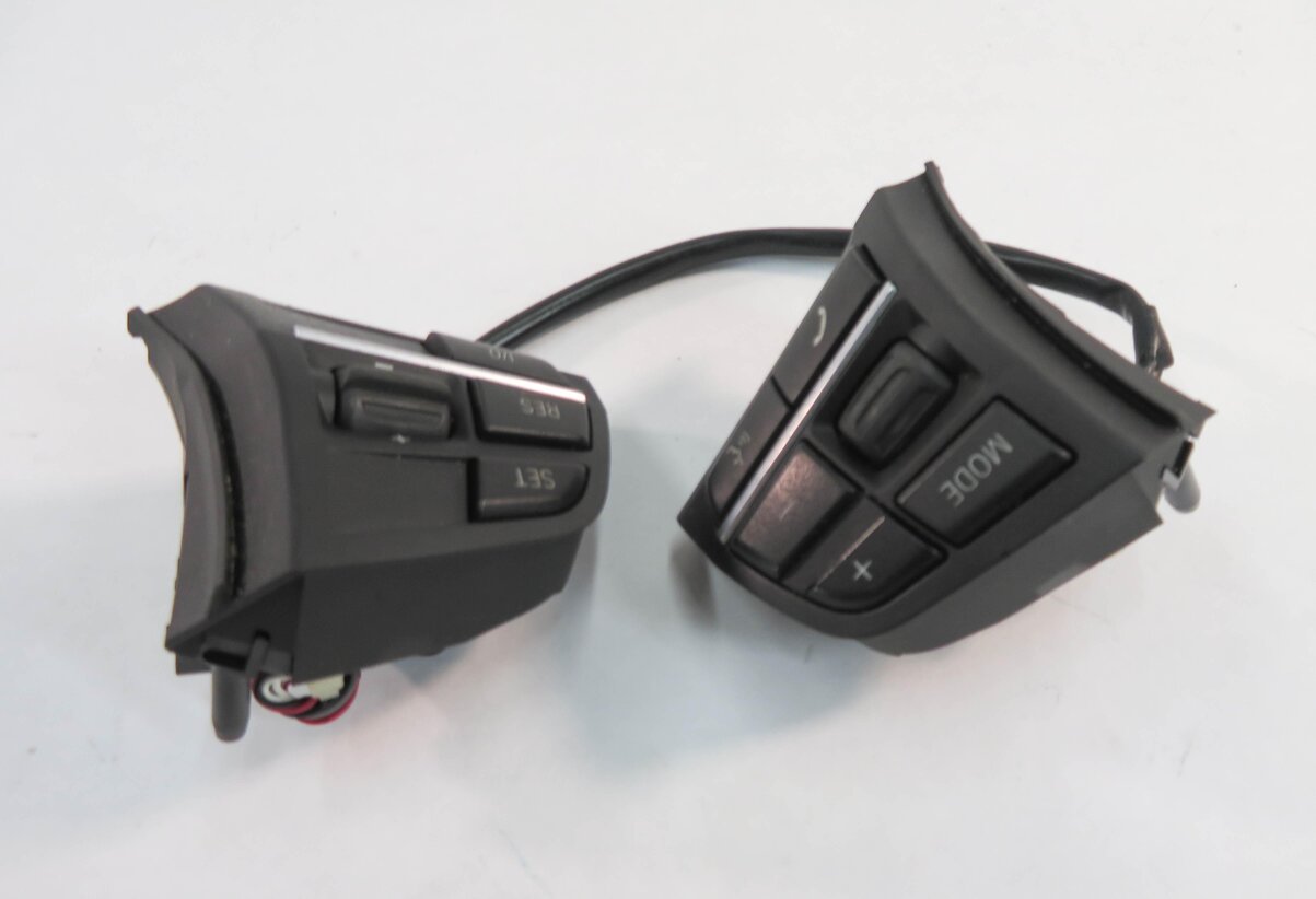 Thumbnail 4: 2010 BMW 750i (F01) STEERING PHONE MODE CRUISE CONTROL SWITCH BUTTON SET-2