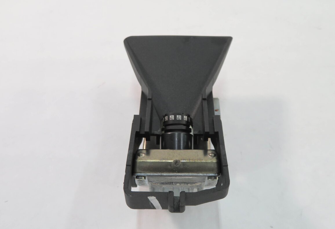 Thumbnail 4: 2009-2012 BMW 740i 750i 760i B7 X6 (F01 E71) LANE DEPARTURE WARNING CAMERA