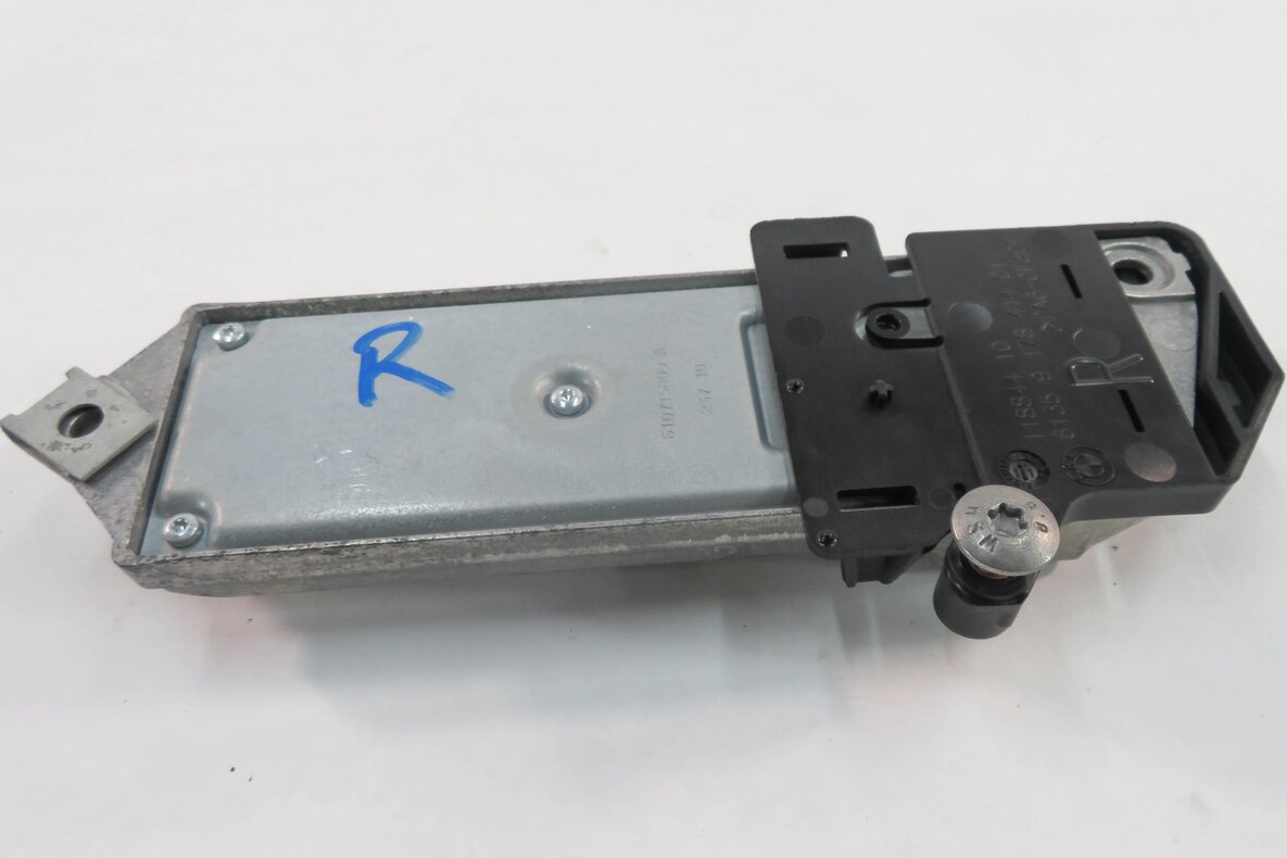 Thumbnail 5: 2009-2012 BMW 740i 750i 760i B7 (F01 F02) RIGHT FRONT PASSENGER SEATBELT MODULE