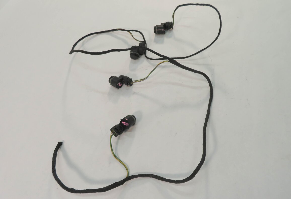 Thumbnail 2: 2010 BMW 750i (F01) REAR PDC PARK DISTANCE SENSOR SET-4 w/ HARNESS (BLACK 475)