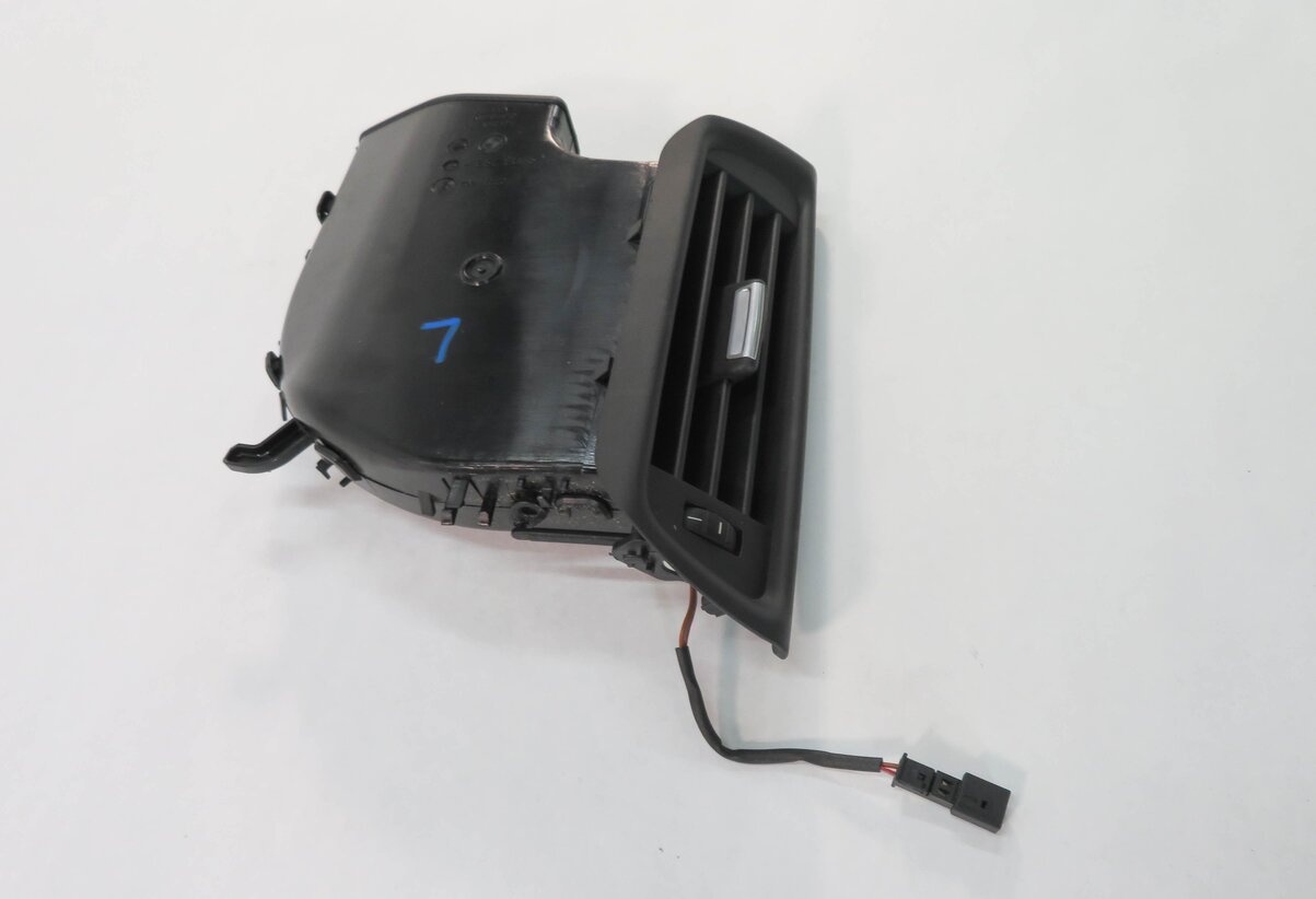 Thumbnail 3: 2010 BMW 750i (F01) LEFT DRIVER REAR PILLAR HEATER A/C AIR VENT (BLACK)