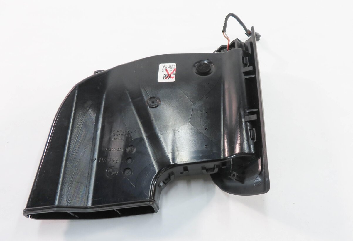 Thumbnail 6: 2010 BMW 750i (F01) LEFT DRIVER REAR PILLAR HEATER A/C AIR VENT (BLACK)