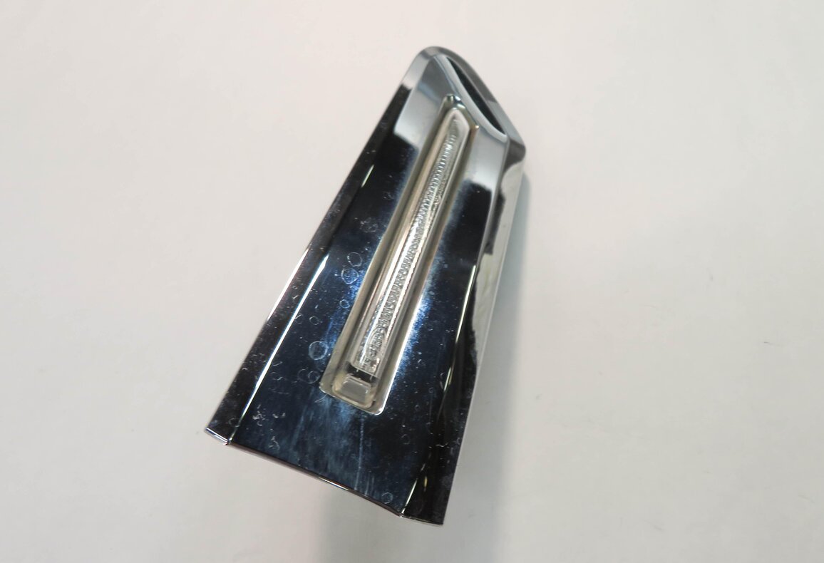 Thumbnail 2: 09-12 BMW 740i 750i 760i (F01) RIGHT FRONT FENDER TURN SIGNAL MARKER LIGHT LAMP