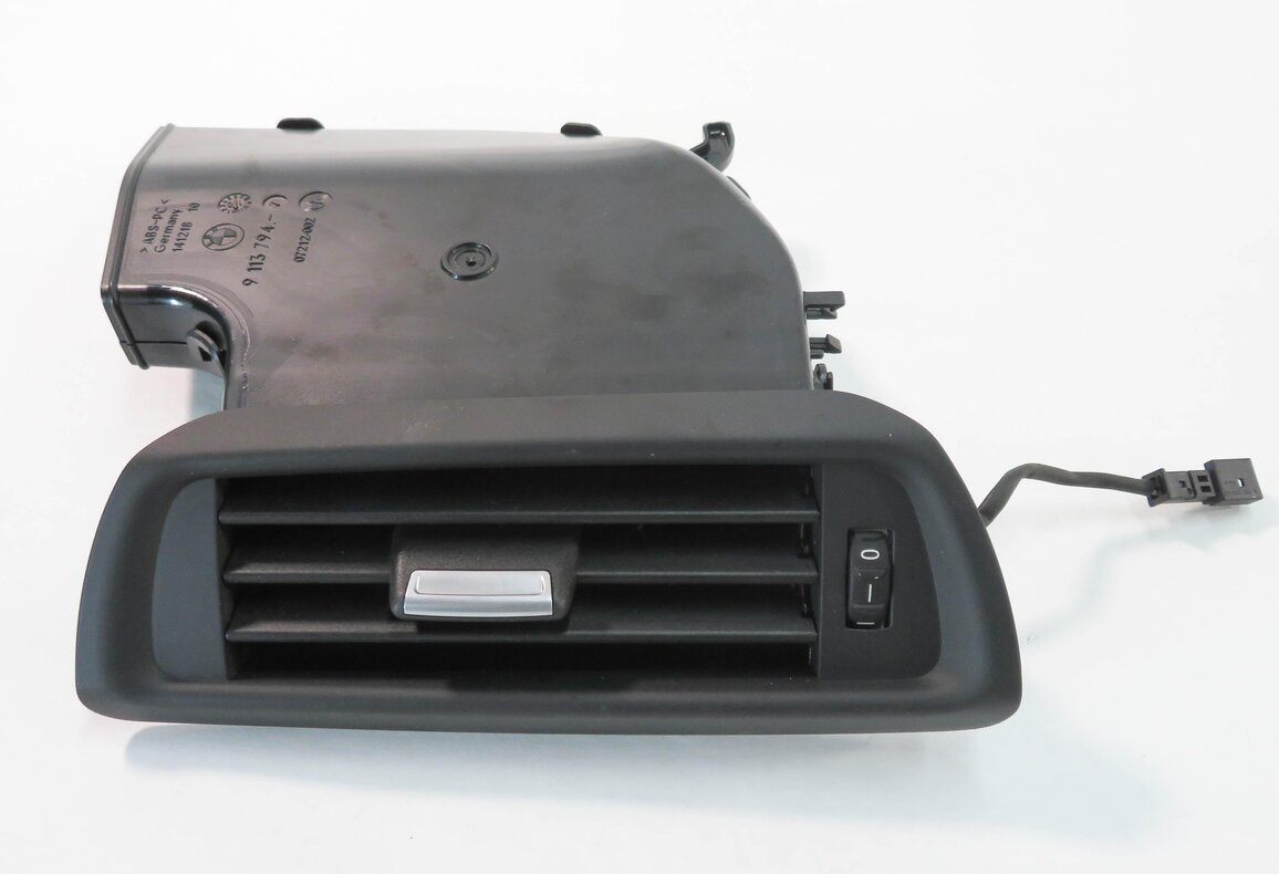 Thumbnail 2: 2010 BMW 750i (F01) RIGHT PASSENGER REAR PILLAR HEATER A/C AIR VENT (BLACK)