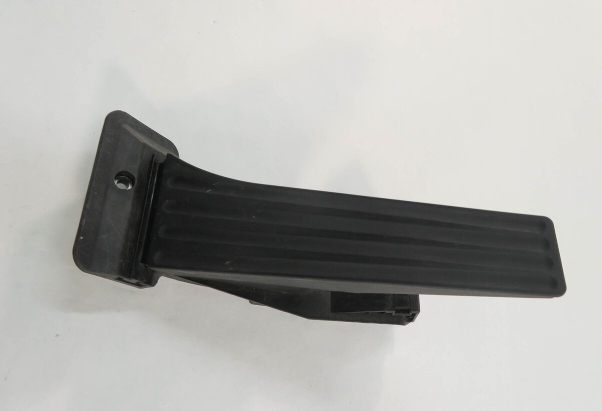 Thumbnail 3: 2010 BMW 750i (F01) GAS PEDAL FUEL THROTTLE ACCELERATOR FOOT PEDAL