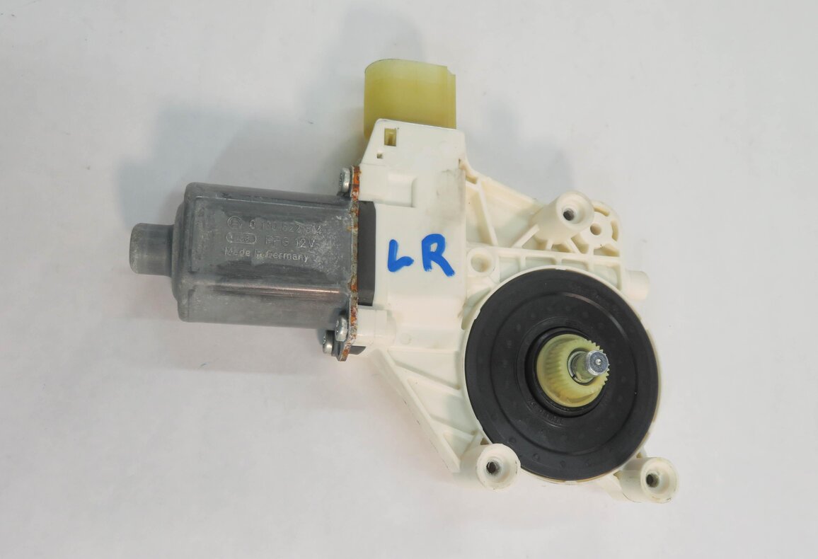 Thumbnail 3: 2009-2018 BMW 740i 750i 760i (F01) LEFT SIDE WINDOW MOTOR (FITS FRONT & REAR)