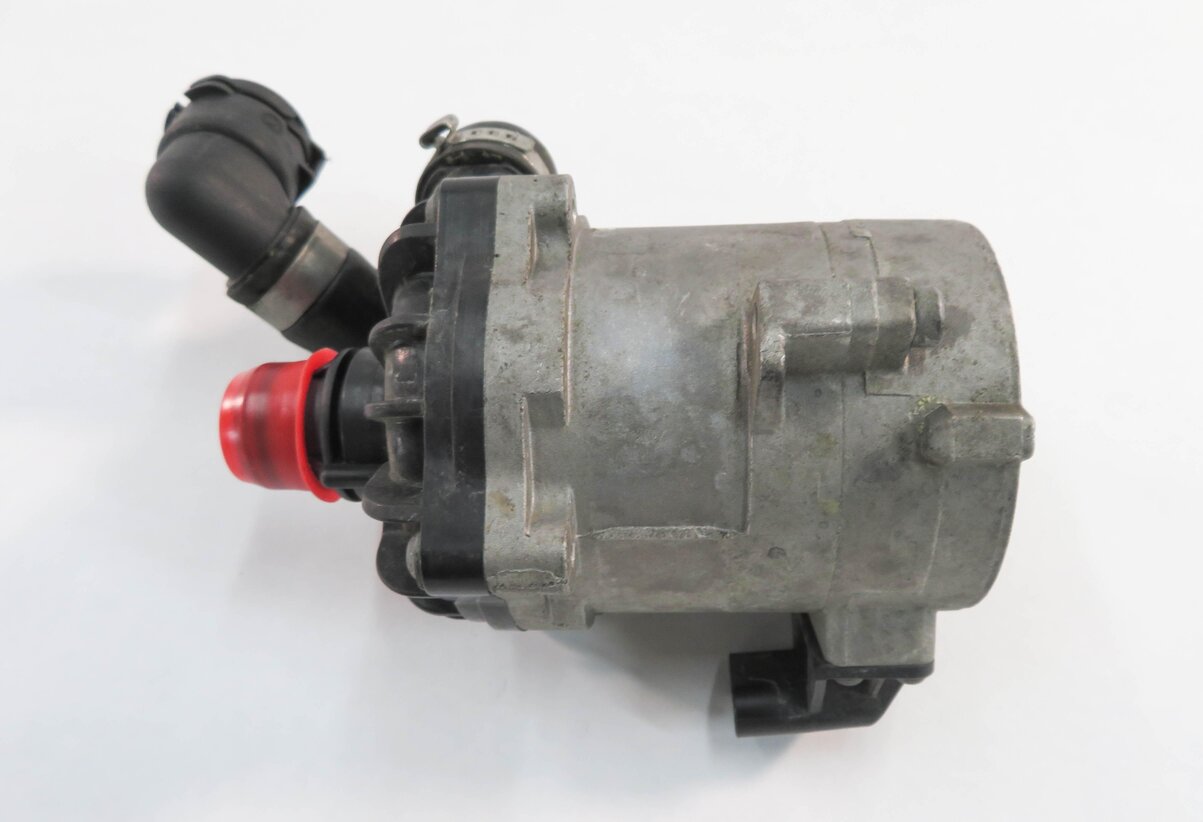 2010 BMW 750i (F01) 4.4L N63 TWIN TURBO ENGINE - COOLANT ELECTRIC WATER PUMP