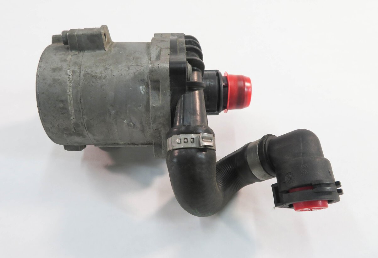 Thumbnail 4: 2010 BMW 750i (F01) 4.4L N63 TWIN TURBO ENGINE - COOLANT ELECTRIC WATER PUMP