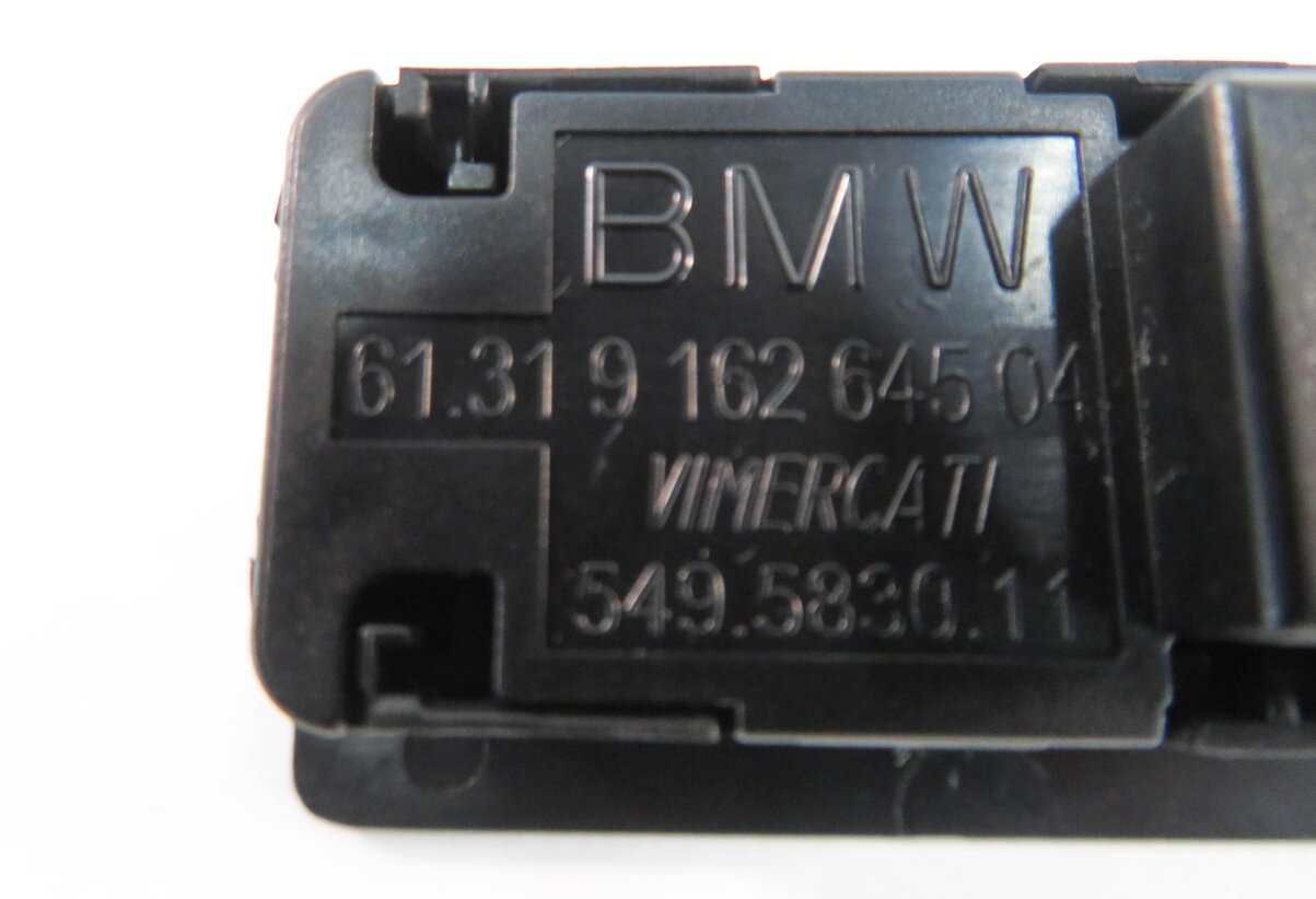 Thumbnail 6: 2010 BMW 750i (F01) REAR TRUNK AUTOMATIC CLOSE LOCK SWITCH BUTTON