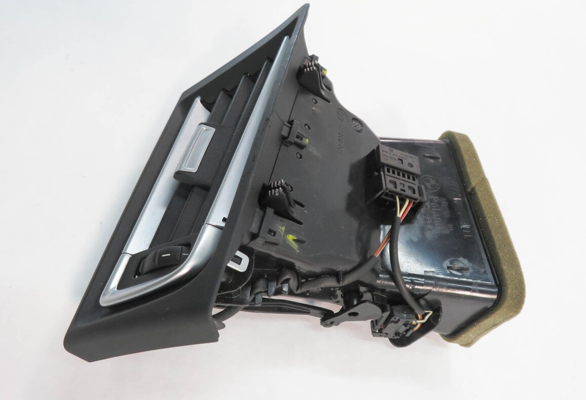 Thumbnail 3: 2010 BMW 750i (F01) RIGHT PASSENGER DASH HEATER A/C AIR VENT