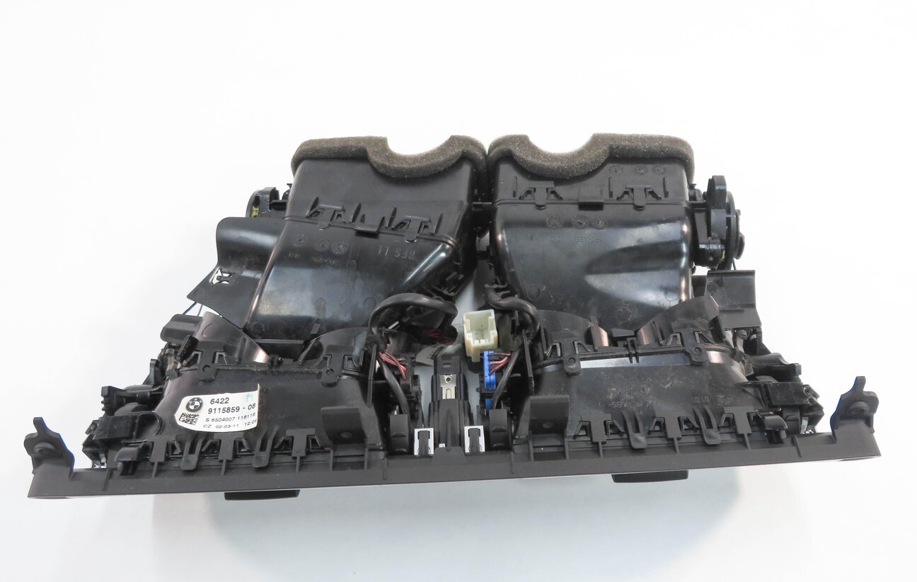 Thumbnail 6: 2010 BMW 750i (F01) CENTER DASH HEATER A/C AIR VENT w/ HAZARD & CENTRAL LOCK