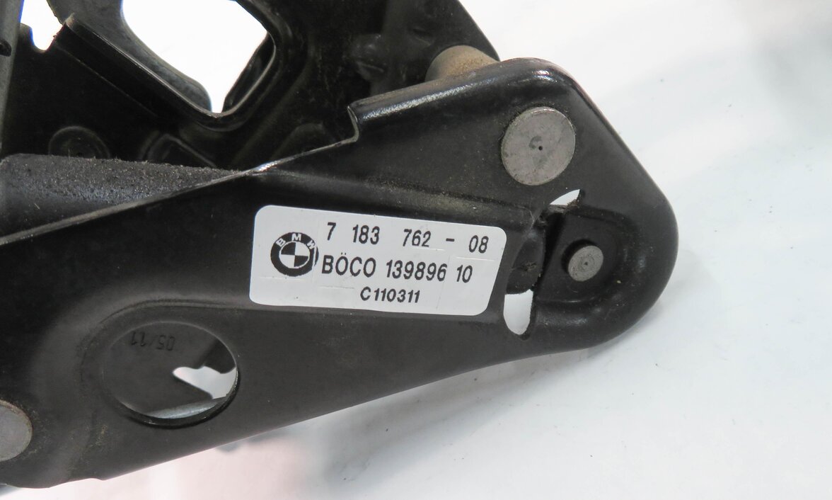 Thumbnail 7: 2010 BMW 750i (F01) FRONT LEFT & RIGHT LOWER HOOD LOCK LATCH SET-2 w/ CABLES