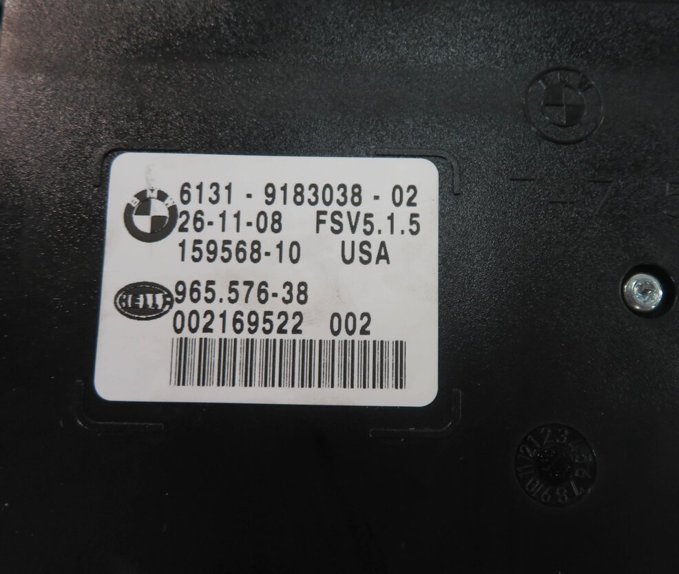 Thumbnail 7: 2009 BMW X5 (E70) FRONT MAP READING COURTESY DOME LIGHT LAMP (GRAY)