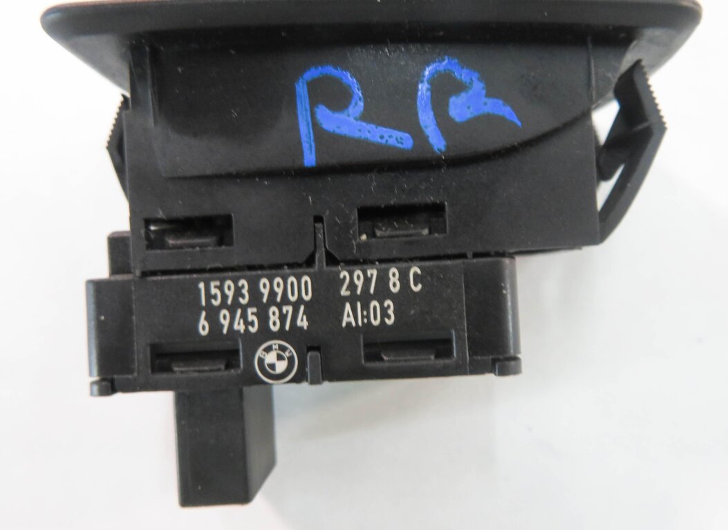 Thumbnail 6: 2009 BMW X5 (E70) FRONT / REAR PASSENGER DOOR POWER WINDOW SWITCH BUTTON (BLACK)