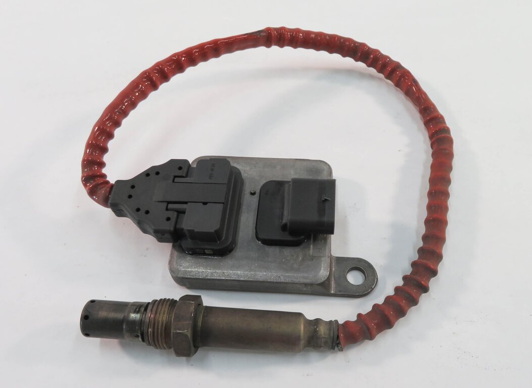 2009 BMW X5 (E70) 3.0L M57Y DIESEL ENGINE - NITROGEN OXIDE NOX SENSOR PROBE