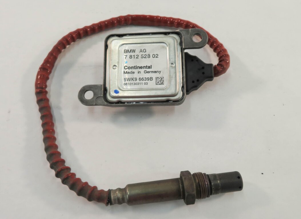 Thumbnail 5: 2009 BMW X5 (E70) 3.0L M57Y DIESEL ENGINE - NITROGEN OXIDE NOX SENSOR PROBE