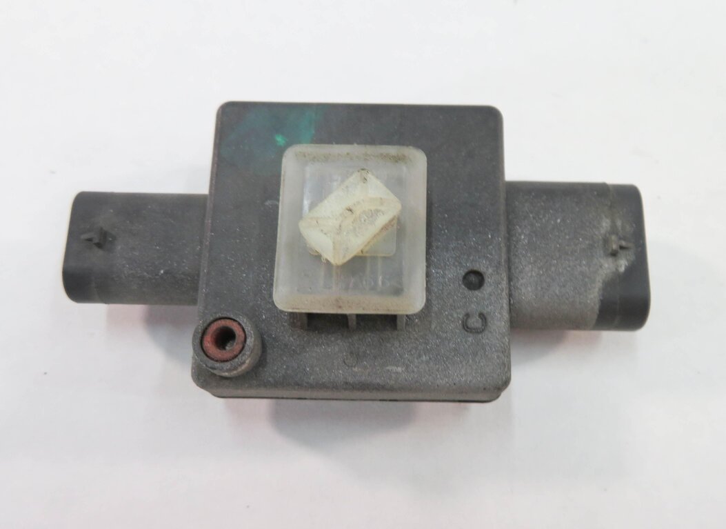 2009 BMW X5 (E70) 3.0L M57Y DIESEL ENGINE UREA INJECTION CONTROL MODULE