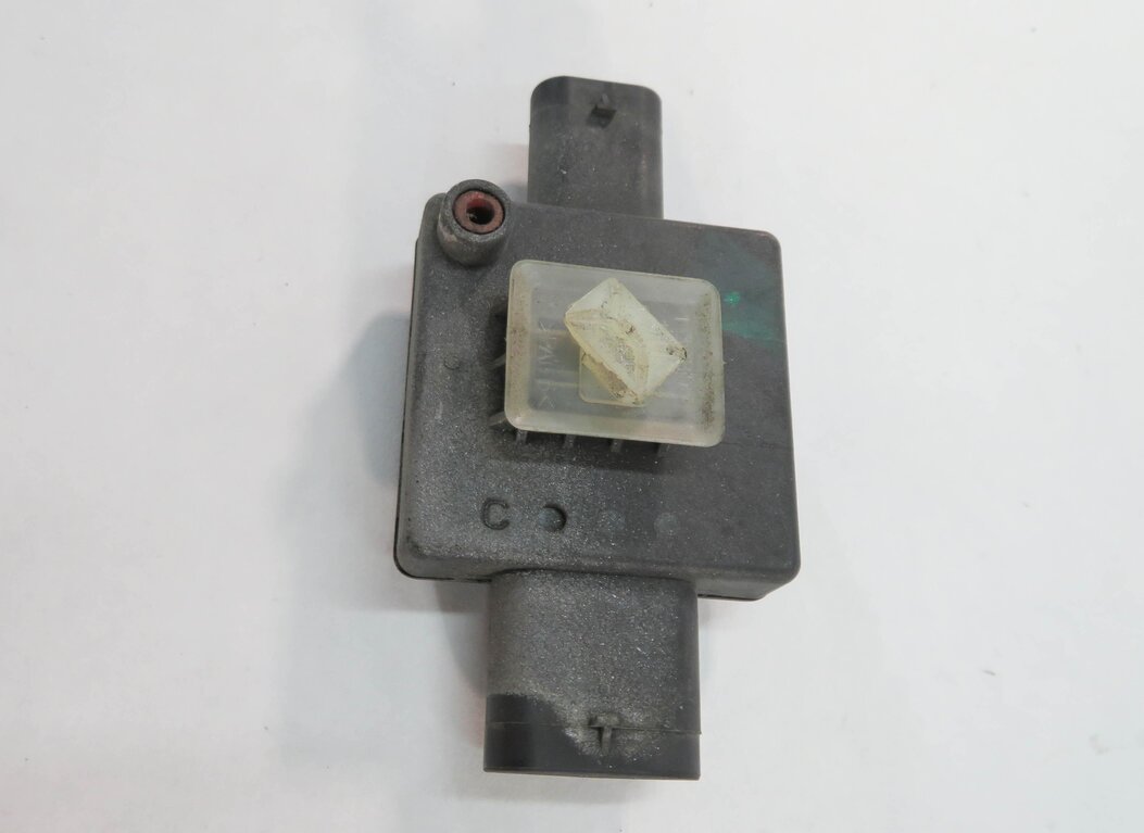 Thumbnail 3: 2009 BMW X5 (E70) 3.0L M57Y DIESEL ENGINE UREA INJECTION CONTROL MODULE